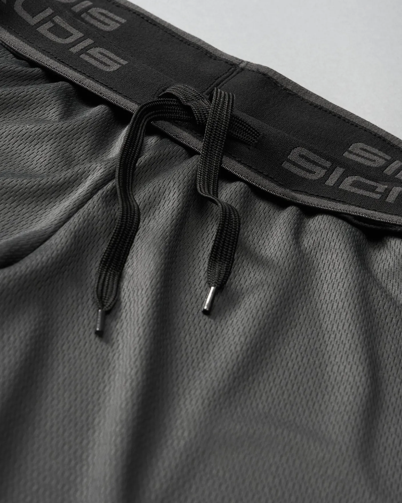 RUDIS 8" Mesh Shorts - Charcoal